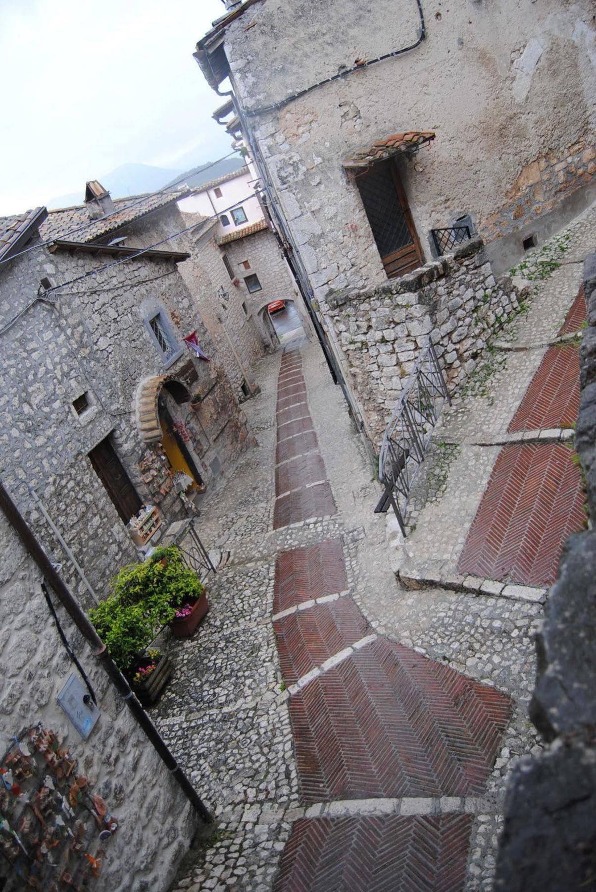 Locanda Il Falco Nero Fumone Buitenkant foto