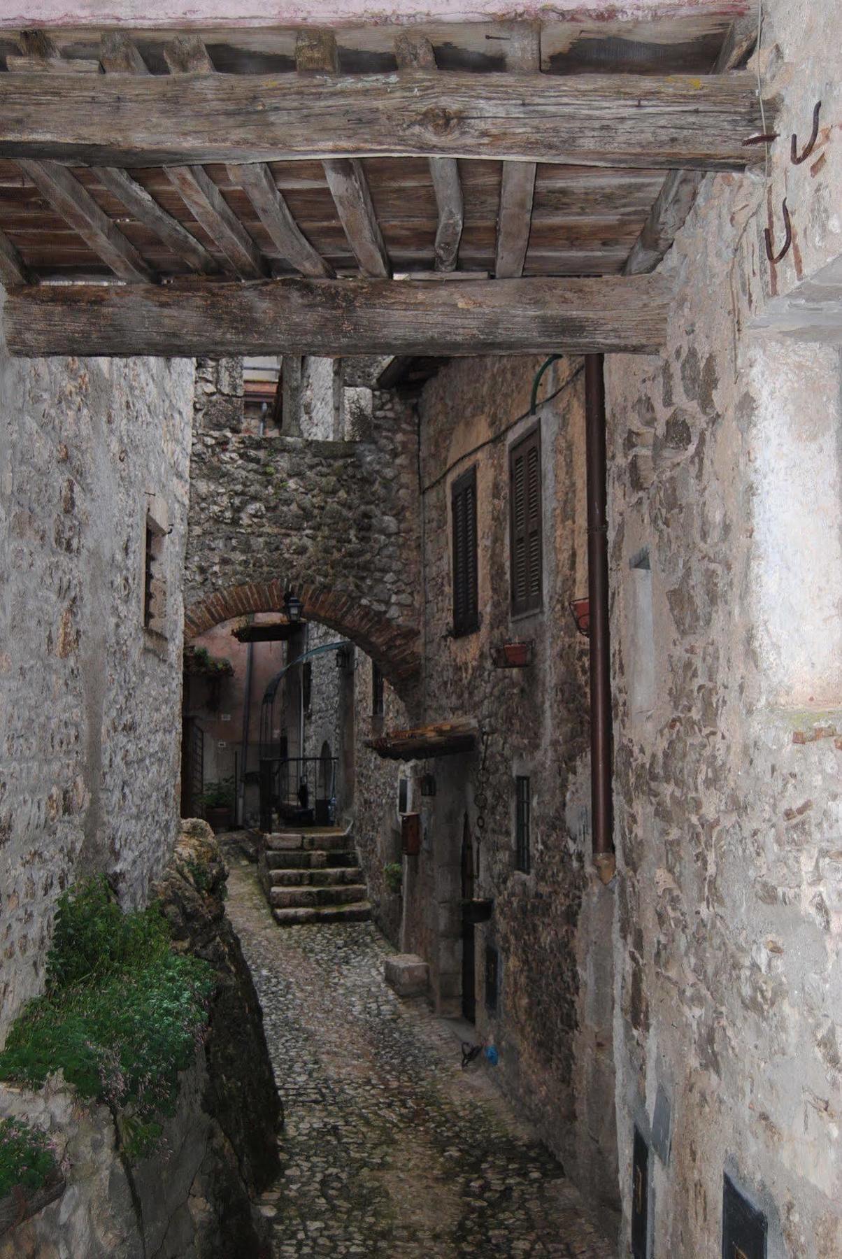 Locanda Il Falco Nero Fumone Buitenkant foto