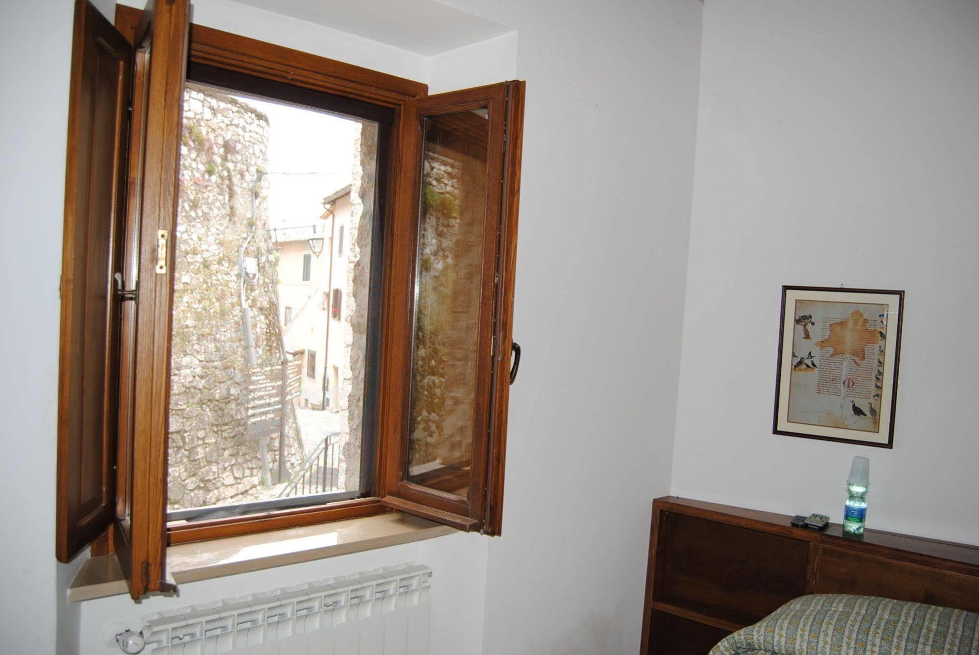 Locanda Il Falco Nero Fumone Buitenkant foto